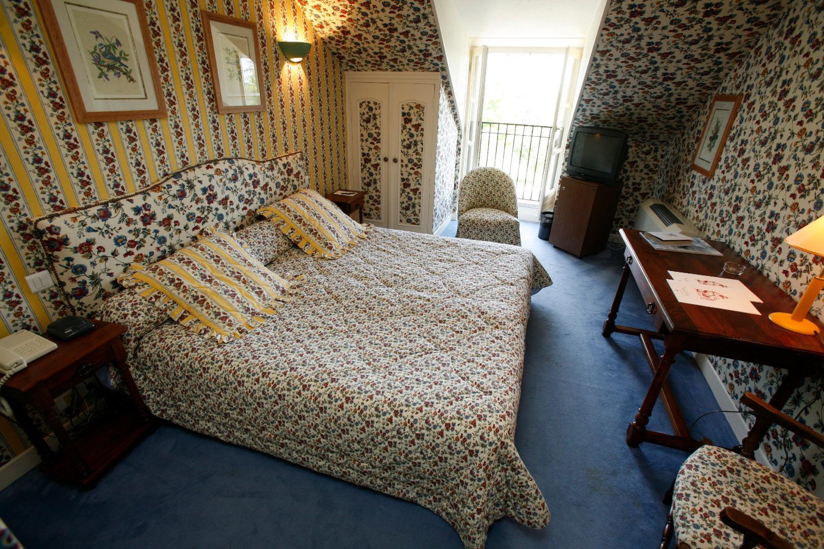 Hotel Chateau De Castel Novel - Les Collectionneurs Varetz Bagian luar foto
