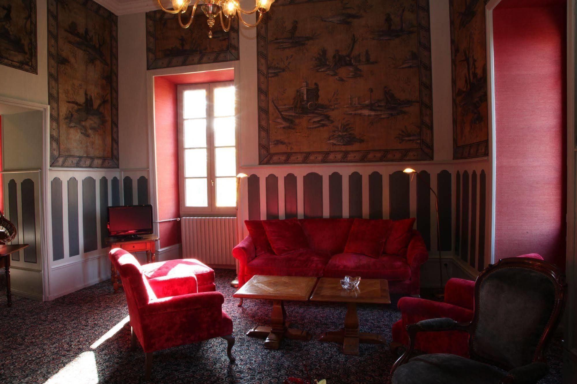 Hotel Chateau De Castel Novel - Les Collectionneurs Varetz Bagian luar foto